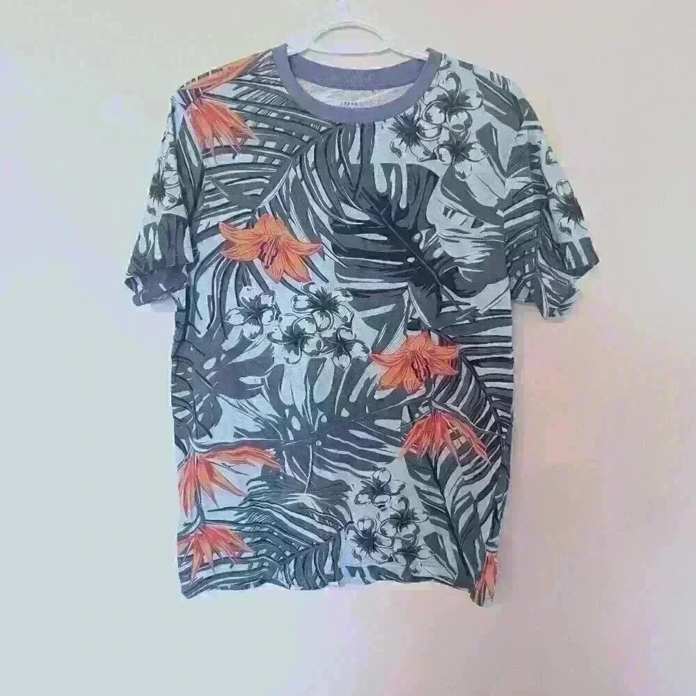 Urban Heritage, Floral t-shirt, Blue and Orange  Size Medium
